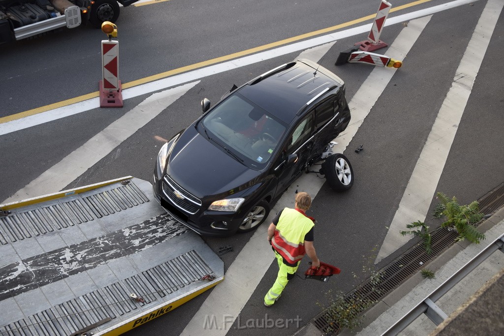 VU mehrere PKW A 3 Rich Oberhausen Hoehe AK Koeln Ost P241.JPG - Miklos Laubert